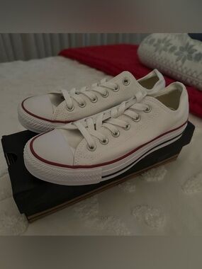 Converse - Great condition!!